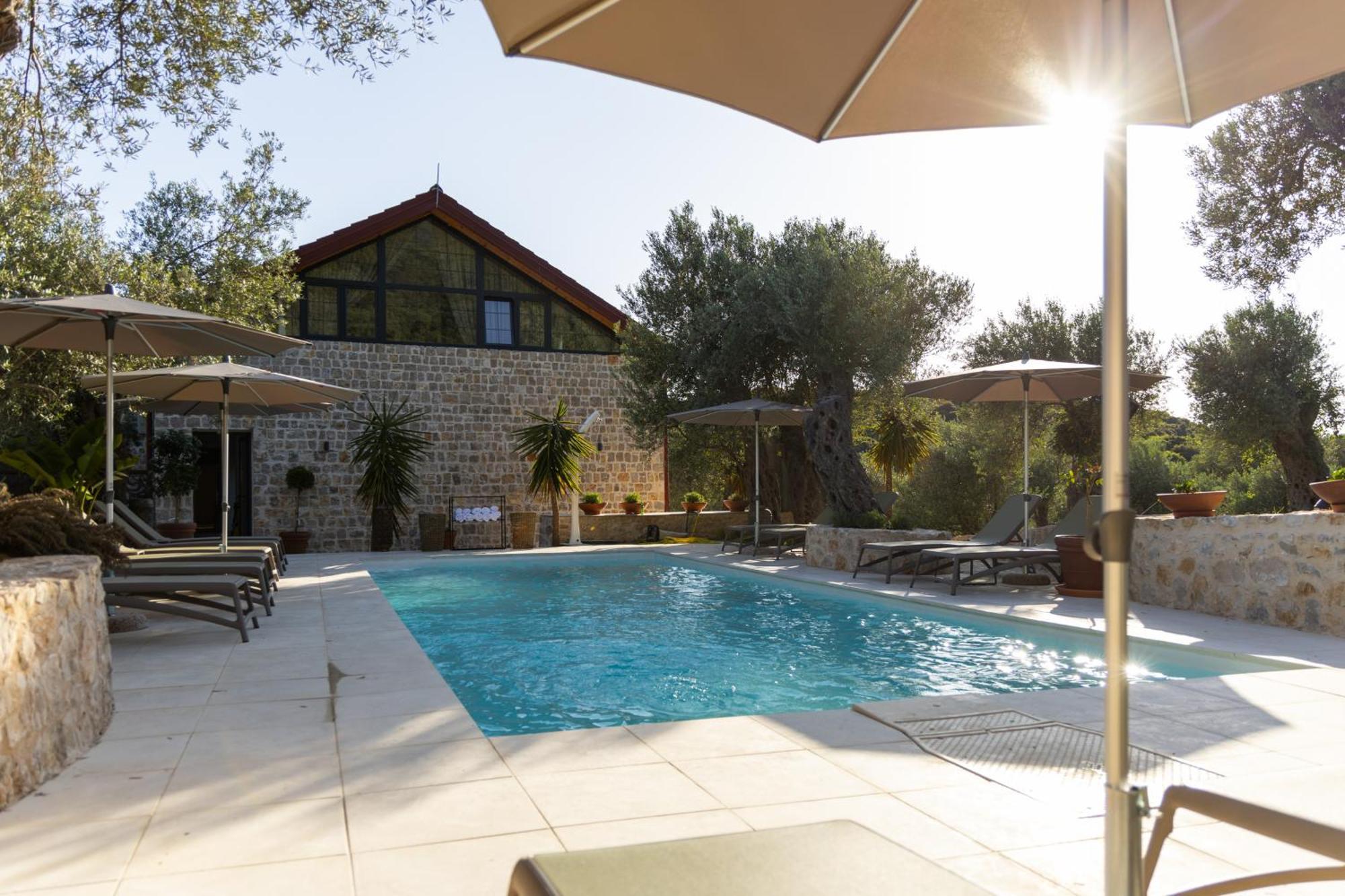 Отель Mashtra - The Olive House Улцинь Экстерьер фото
